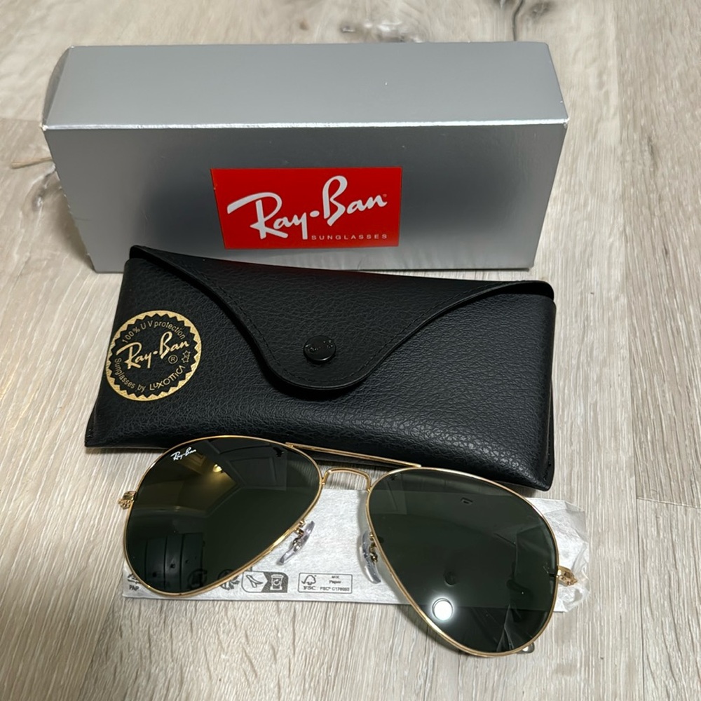 Brand New Ray-Ban Aviator Sunglasses, Unworn.